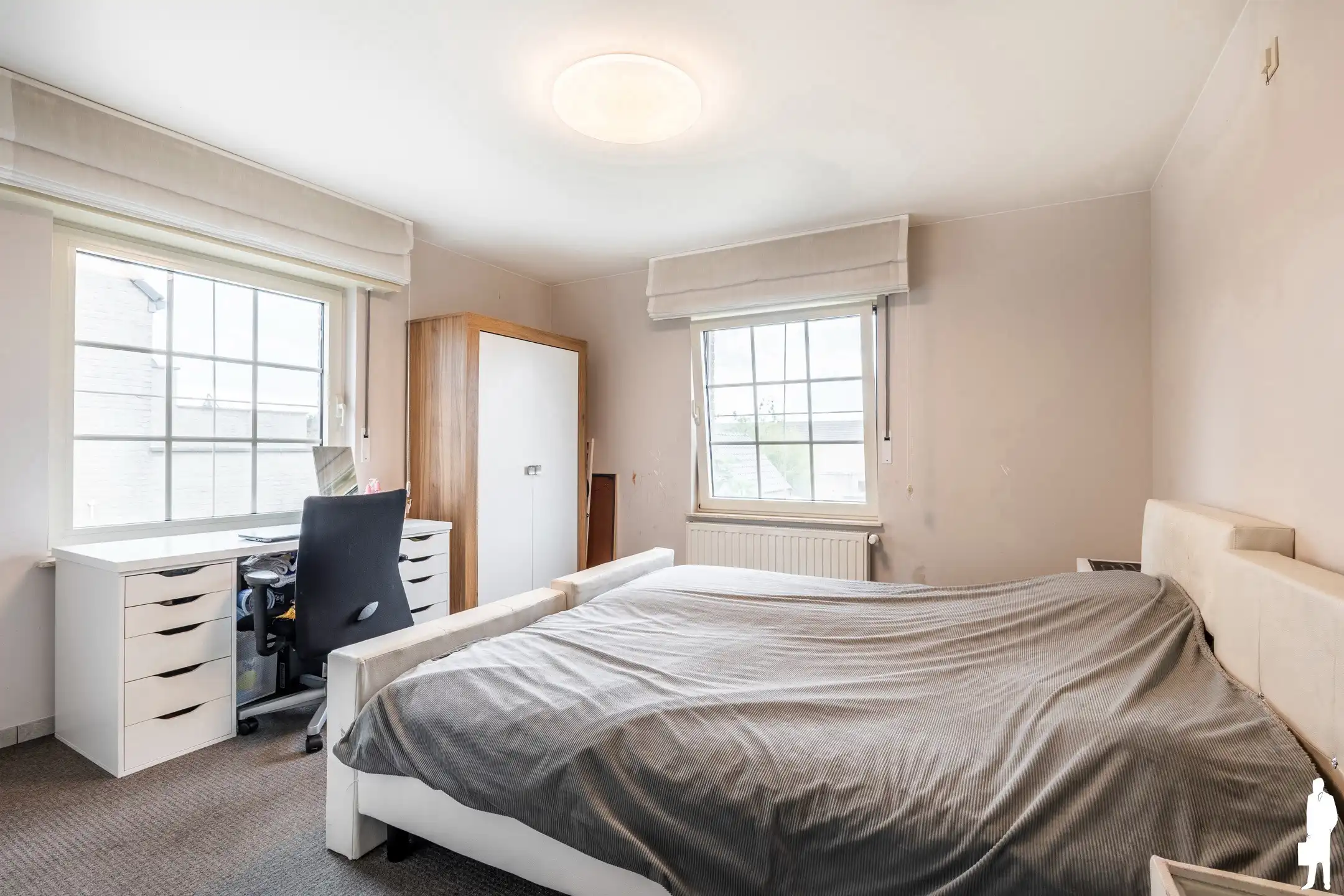Ruime woning met 6 slpks. en grote kelder nabij Nederland foto 16