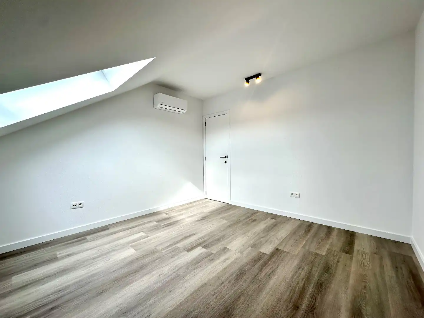 Energiezuinig duplexappartement met ruim terras in Tongeren-Borgloon foto 16