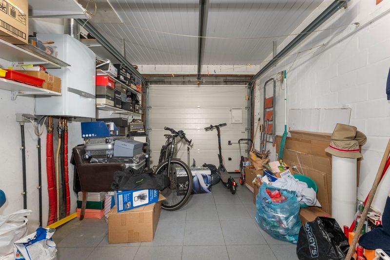 Roeselare : Instapklare, gerenoveerde rijwoning in hartje Roeselare! foto 13