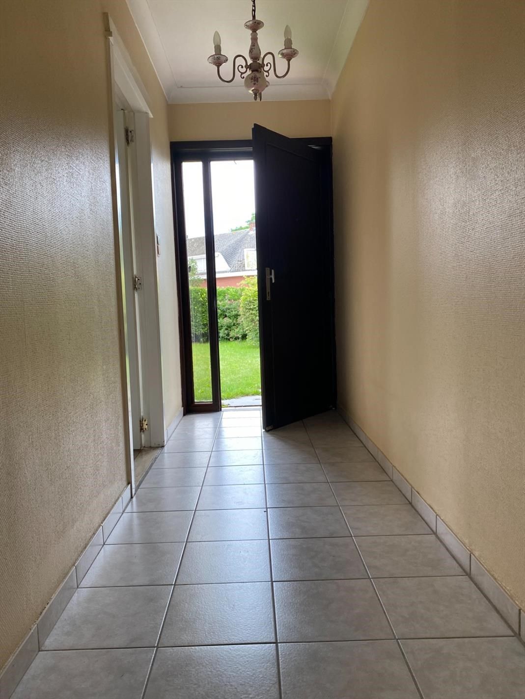 Woning met 3 slaapkamers en garage te Ichtegem   foto 3
