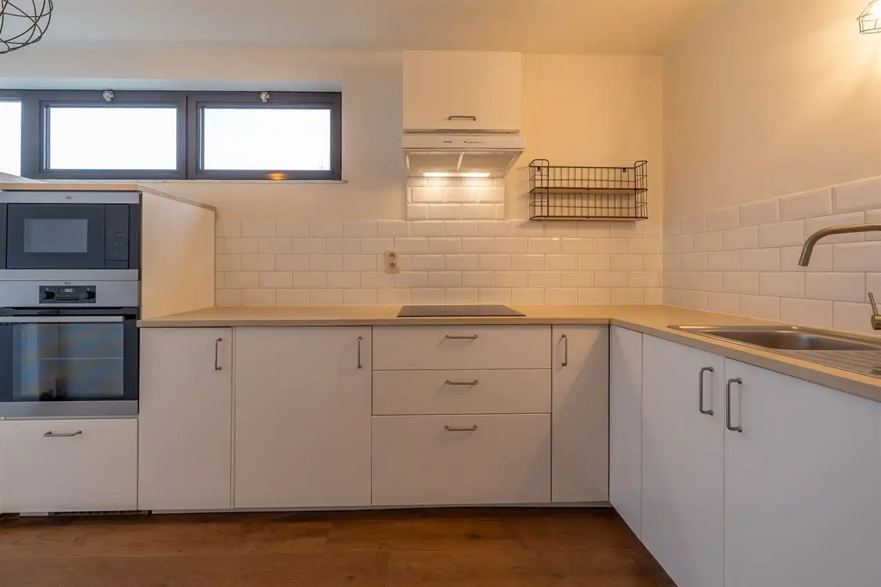 Instapklaar, volledig gerenoveerd appartement met twee terrassen foto 10