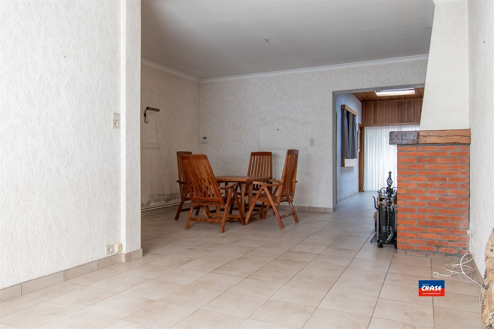 Rijwoning met 2 slpks, zolder en tuin foto 3