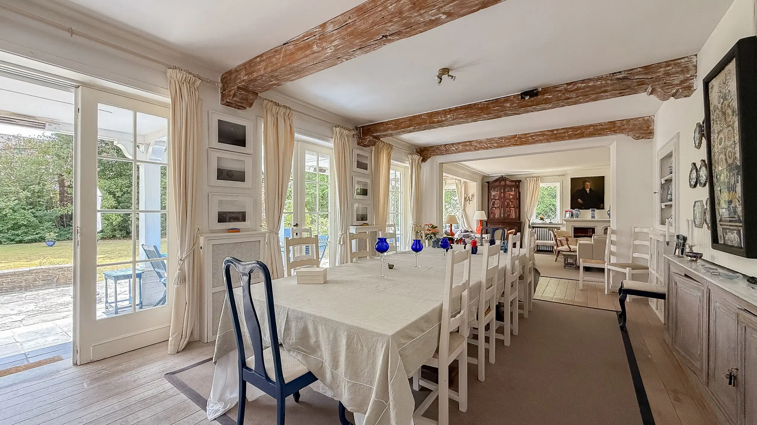 Karaktervolle villa met uitzonderlijk potentieel -TOPLOCATIE foto 10