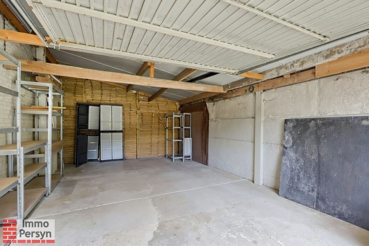 Grotendeels gerenoveerde woning met ruime tuin op 17a75ca foto 29
