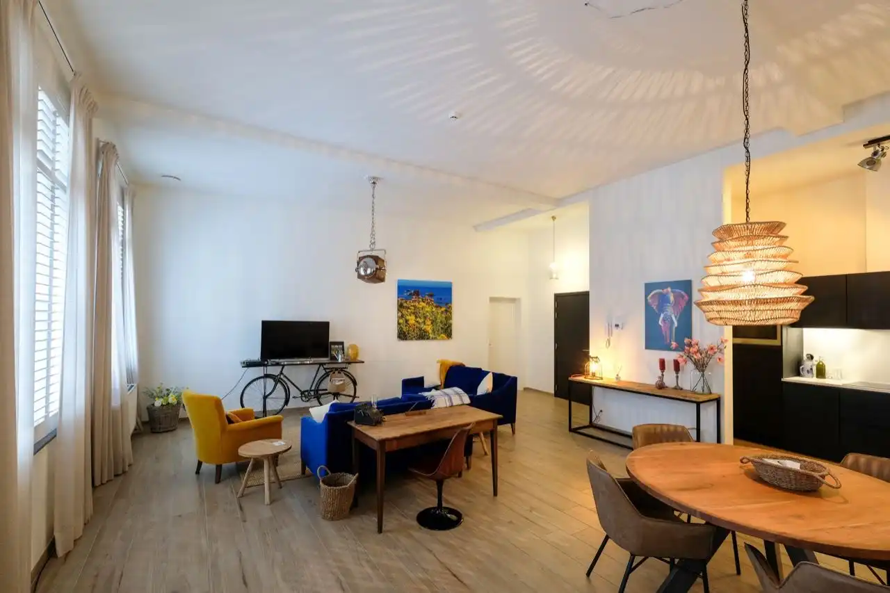 Ruim appartement aan de Grote Markt van Antwerpen foto 3