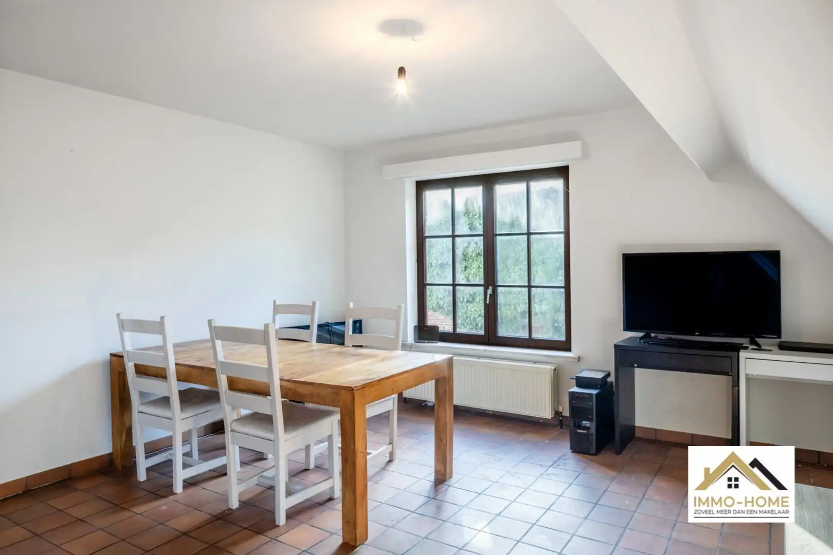 Halfopen bebouwing nabij centrum Lokeren foto 2