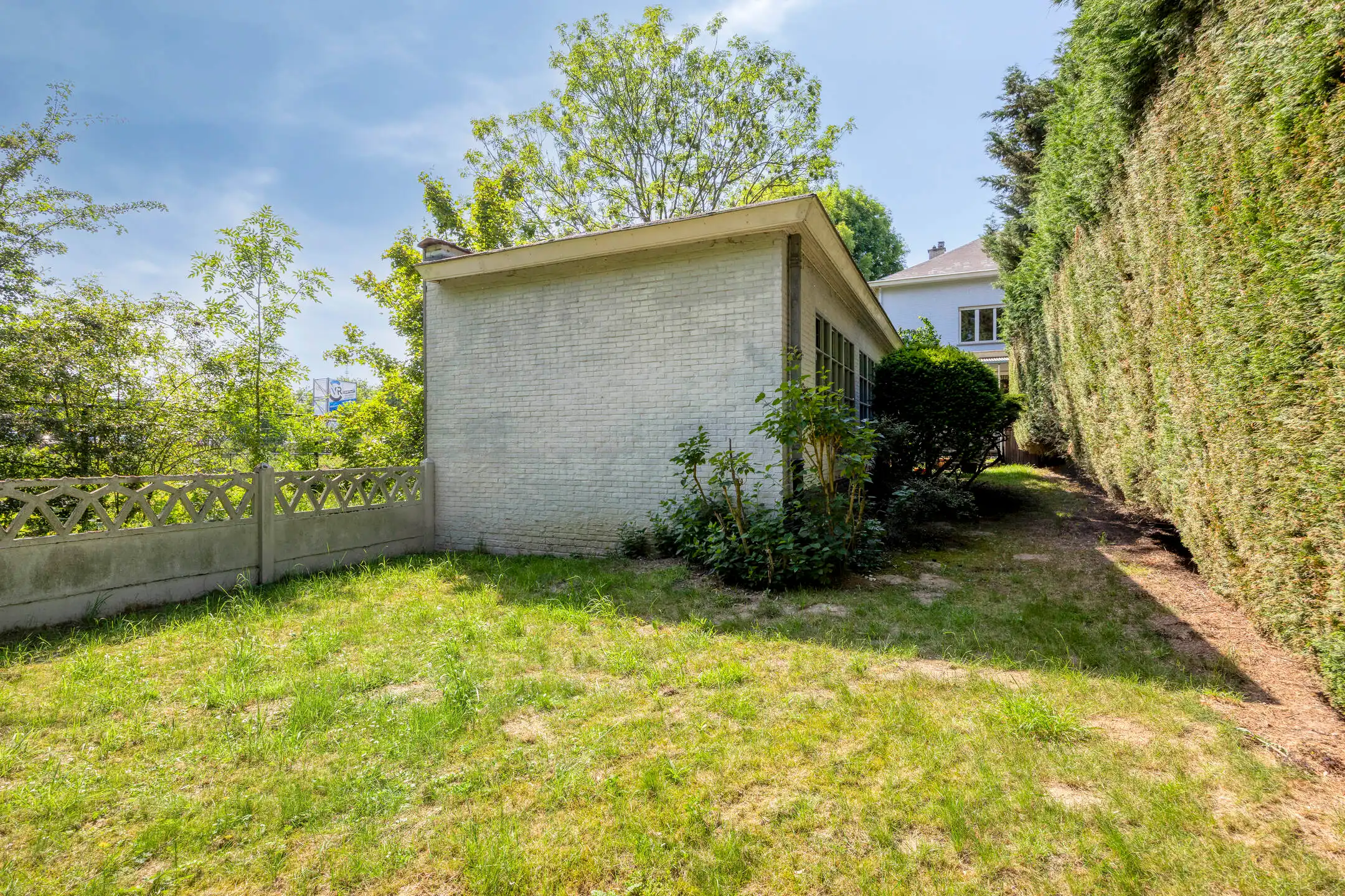 Halfopen woning met ruime garage en uitbreidingspotentieel foto 38