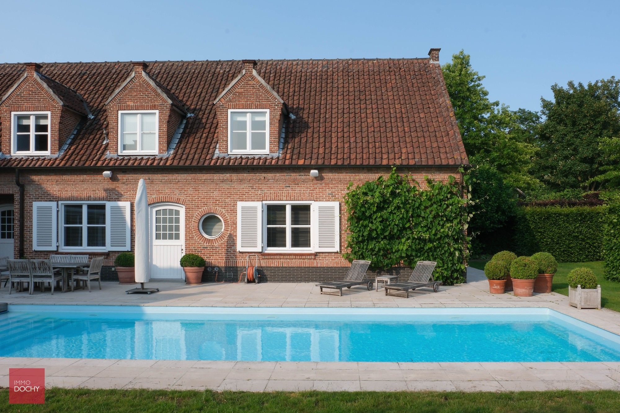 Ruime villa met zwembad en praktijkmogelijkheden foto 9