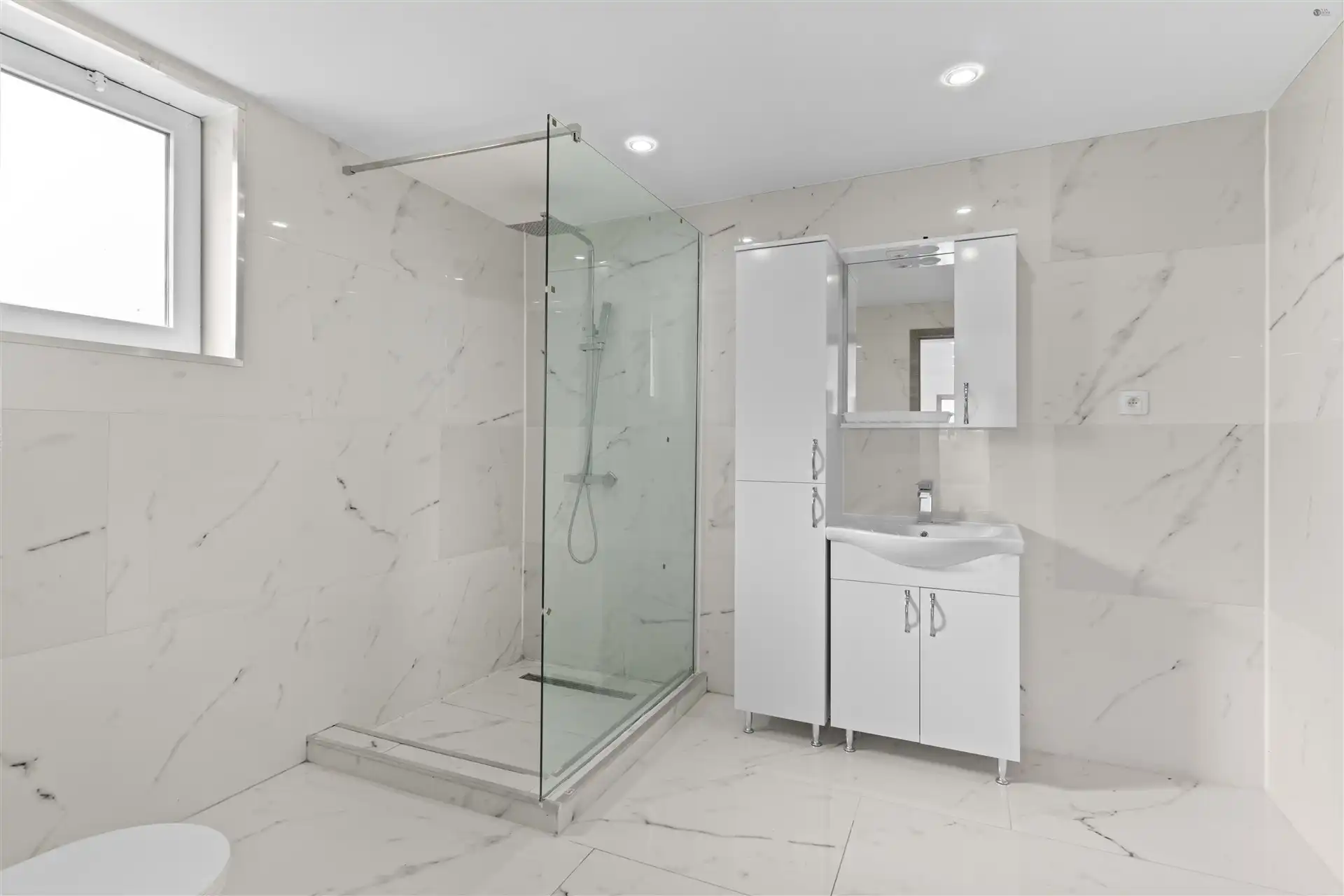 Half open bebouwing met weids uitzicht  foto 7