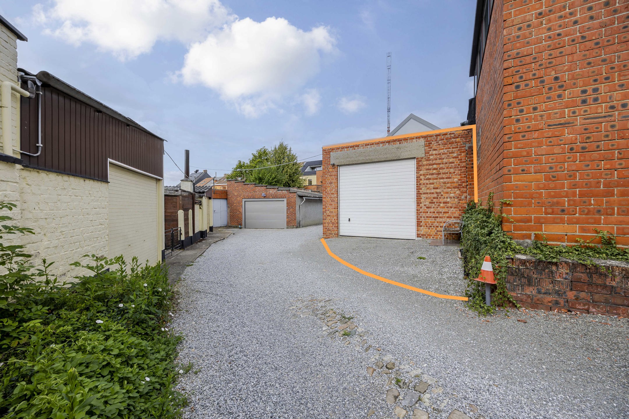 Instapklare rijwoning op uitstekende locatie foto 29