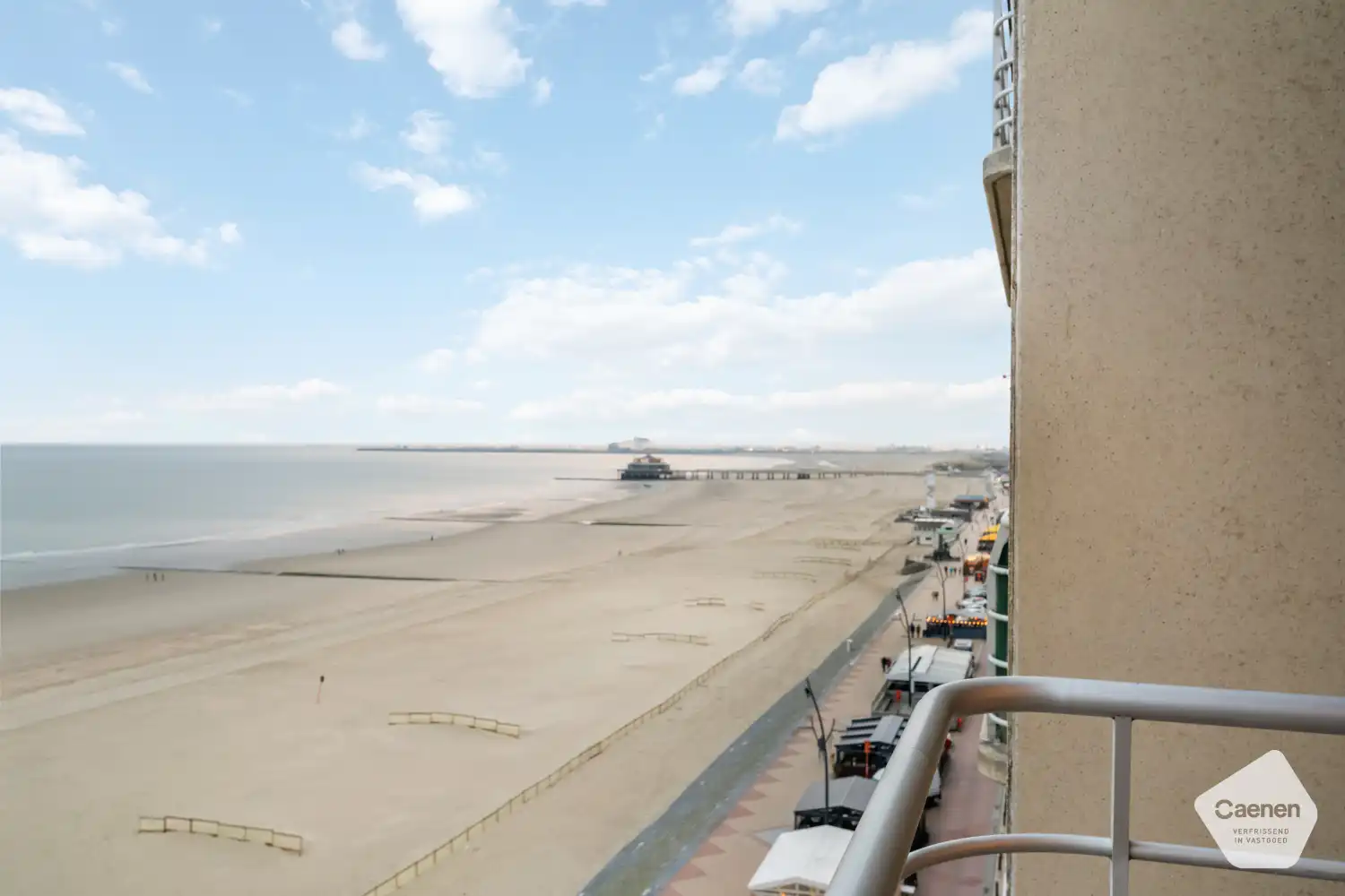 Instapklare studio met prachtig frontaal zeezicht foto 14