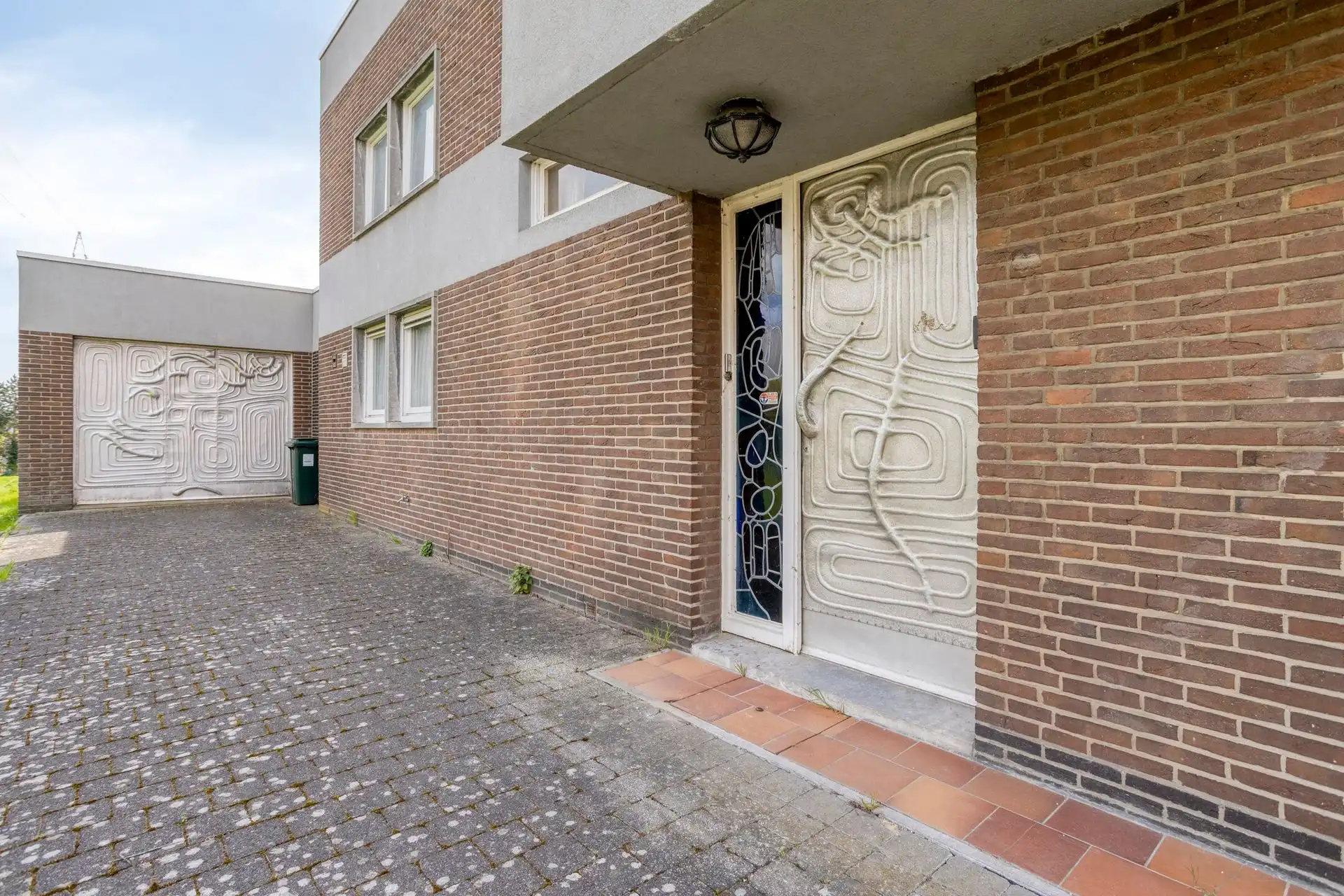 Ruime, degelijke woning, 4 slpks., op 993m² grond. foto 2