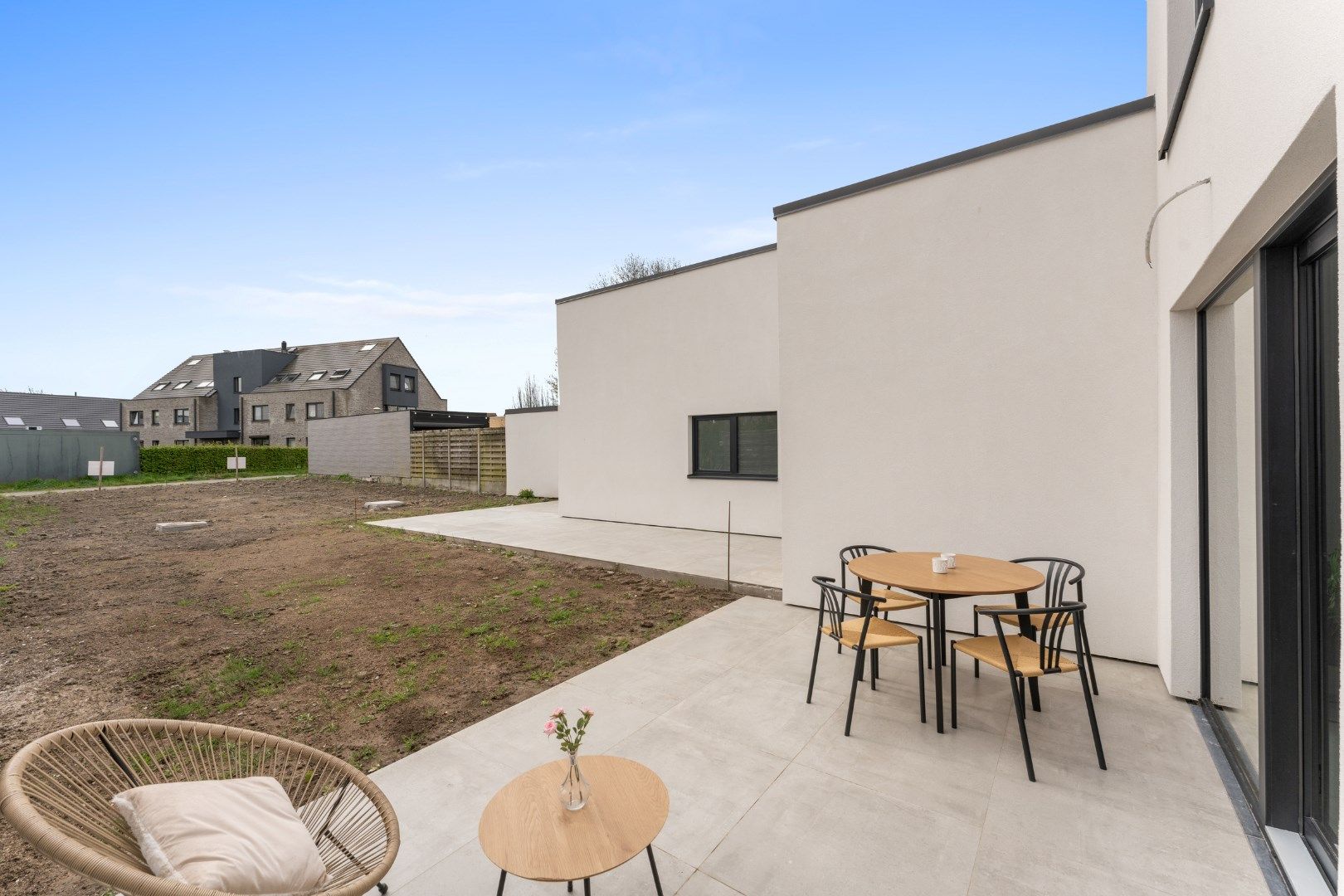 Instapklare, stijlvol gerenoveerde rijwoning in het hart van Bredene-Dorp foto 9