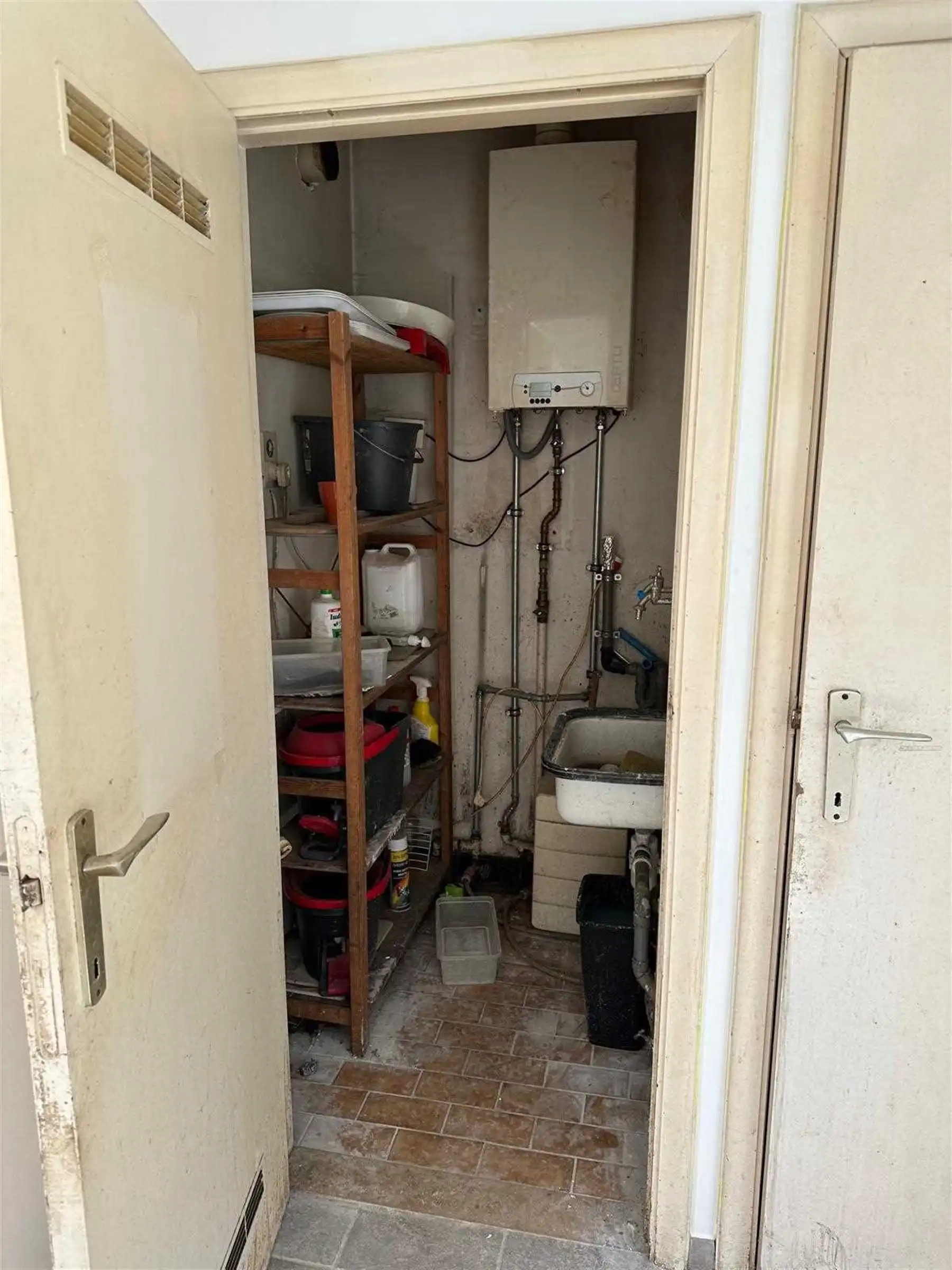 Centraal gelegen handelspand! foto 8