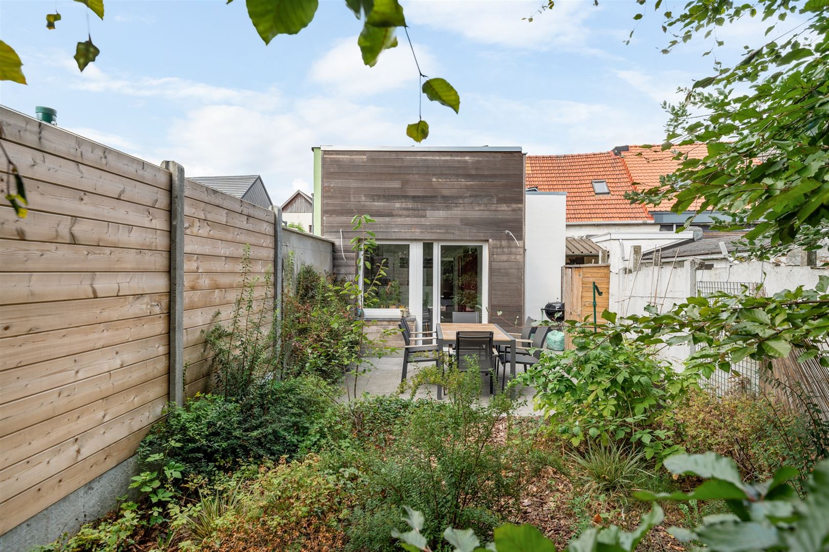 Recent gerenoveerde woning met tuin in dorpskern. foto 3