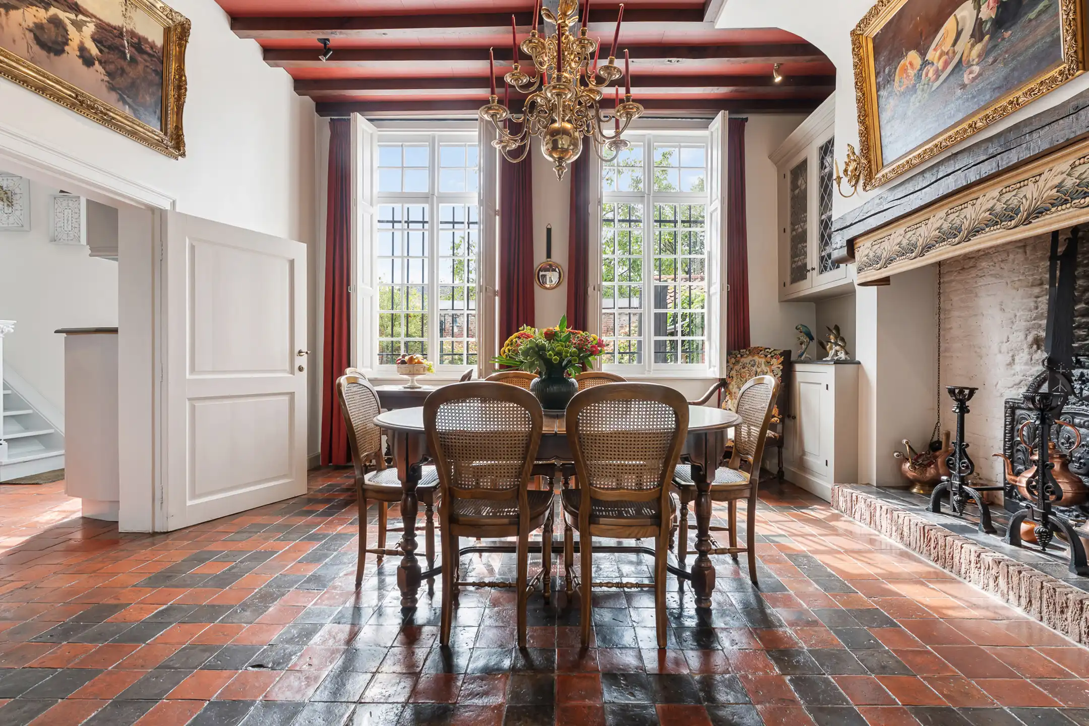 Historische herenhuis in het Begijnhof van Hoogstraten foto 7