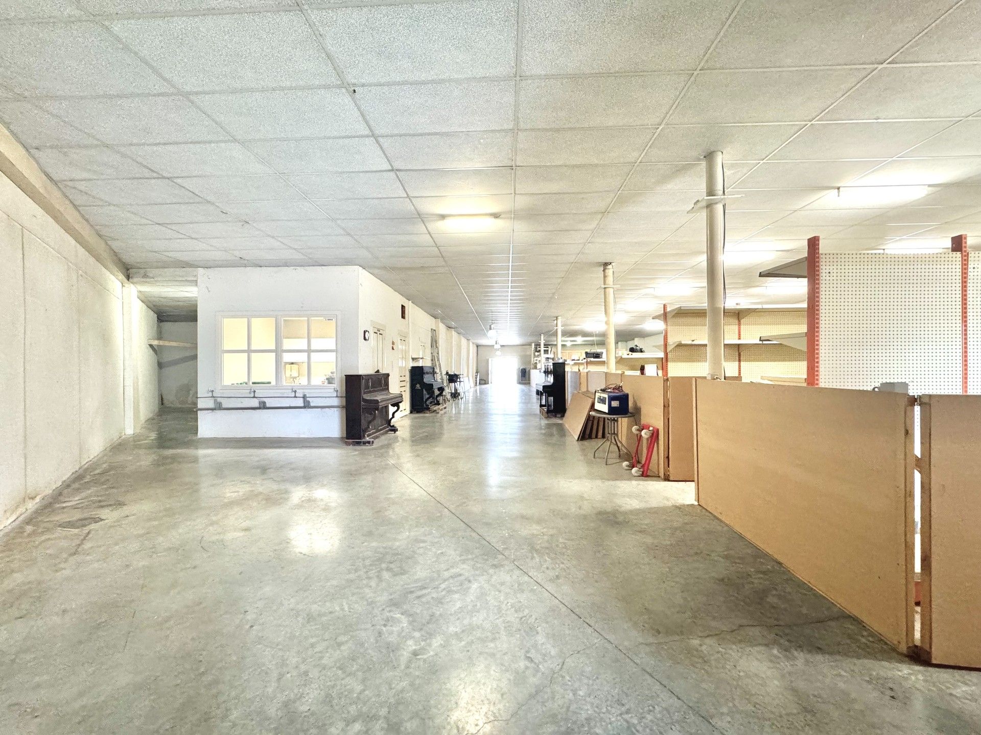 MAGAZIJN OP 683 M² foto 2