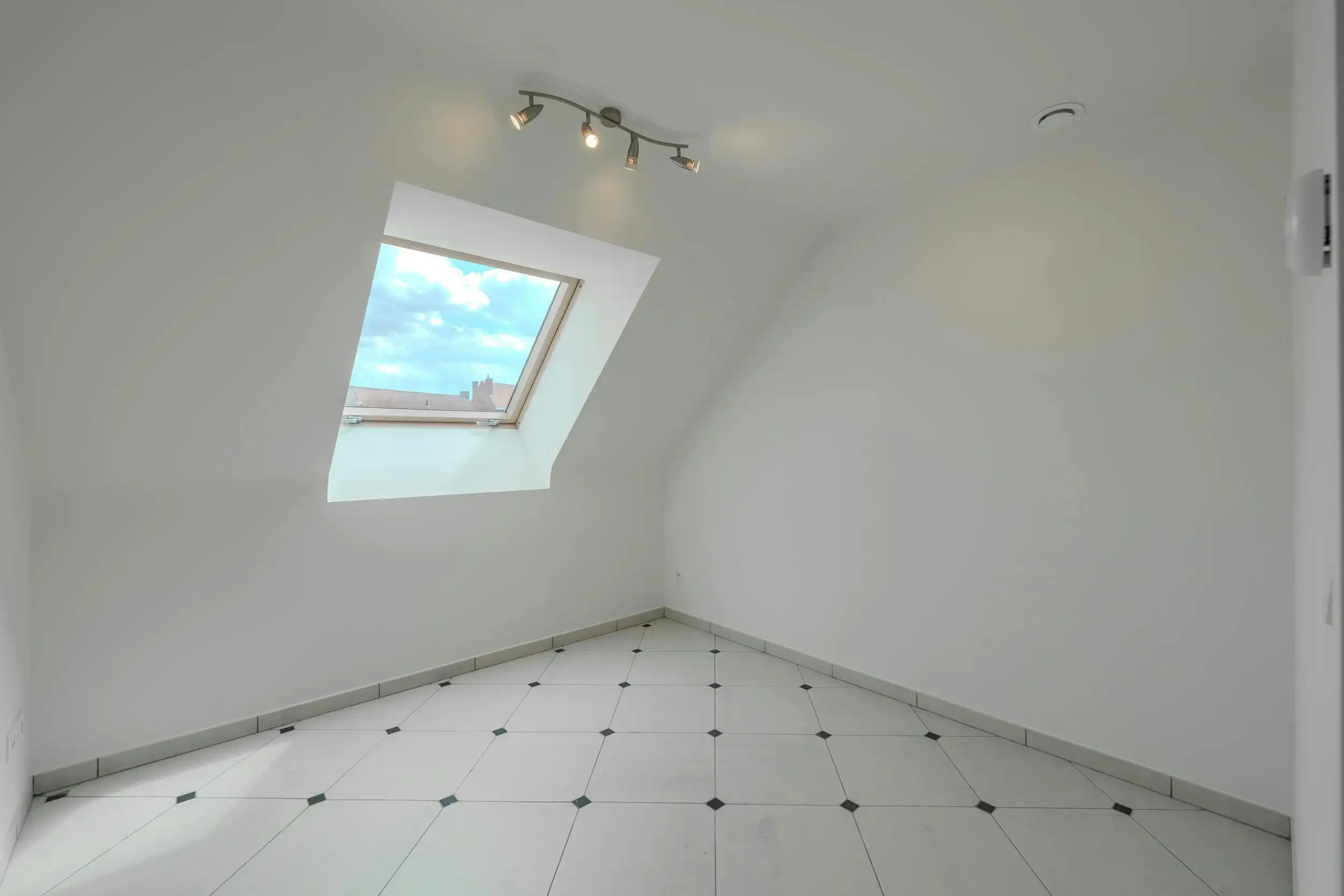 Energiezuinig huis te koop in Sint-jan met drie kamers foto 23