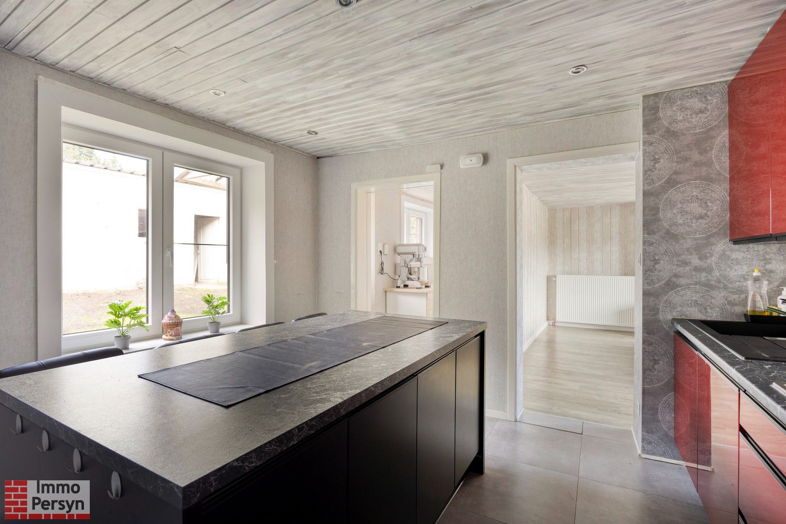 Grotendeels gerenoveerde woning met ruime tuin op 17a75ca foto 14