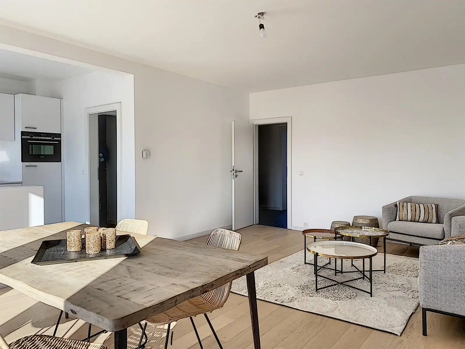 Prachtig vernieuwd appartement in rustige straat met ideale verbinding A12-E19 foto 6