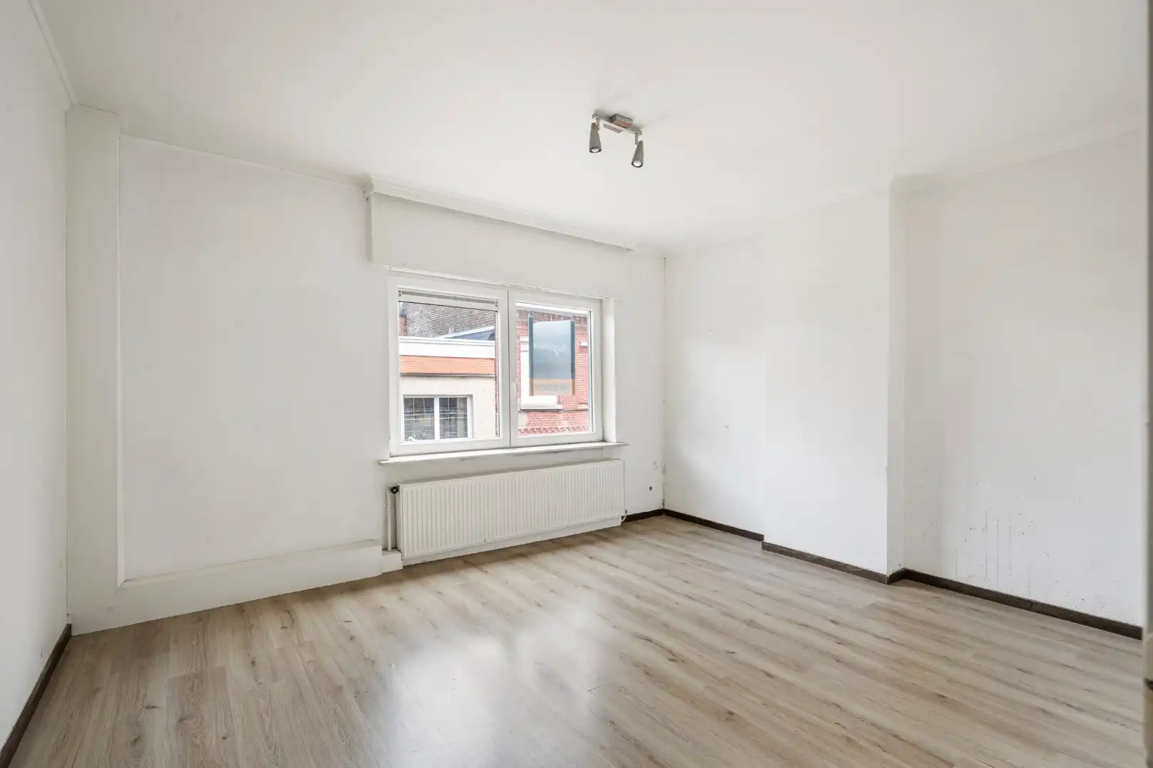 Instapklare woning met 3 slaapkamers in het centrum van Menen foto 8