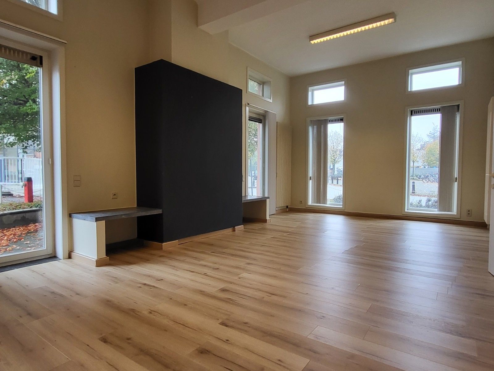 Grote kantoorruimte op toplocatie! foto {{pictureIndex}}