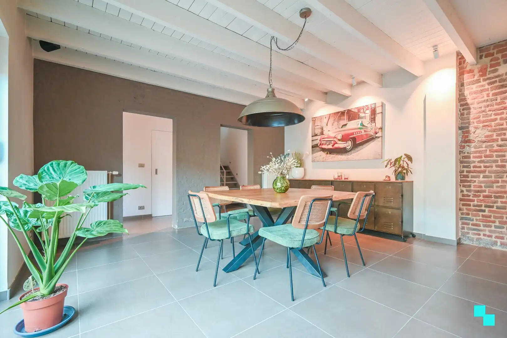 Stijlvol wonen met comfort: 5 slaapkamers, zonnig terras & moderne technieken foto 4