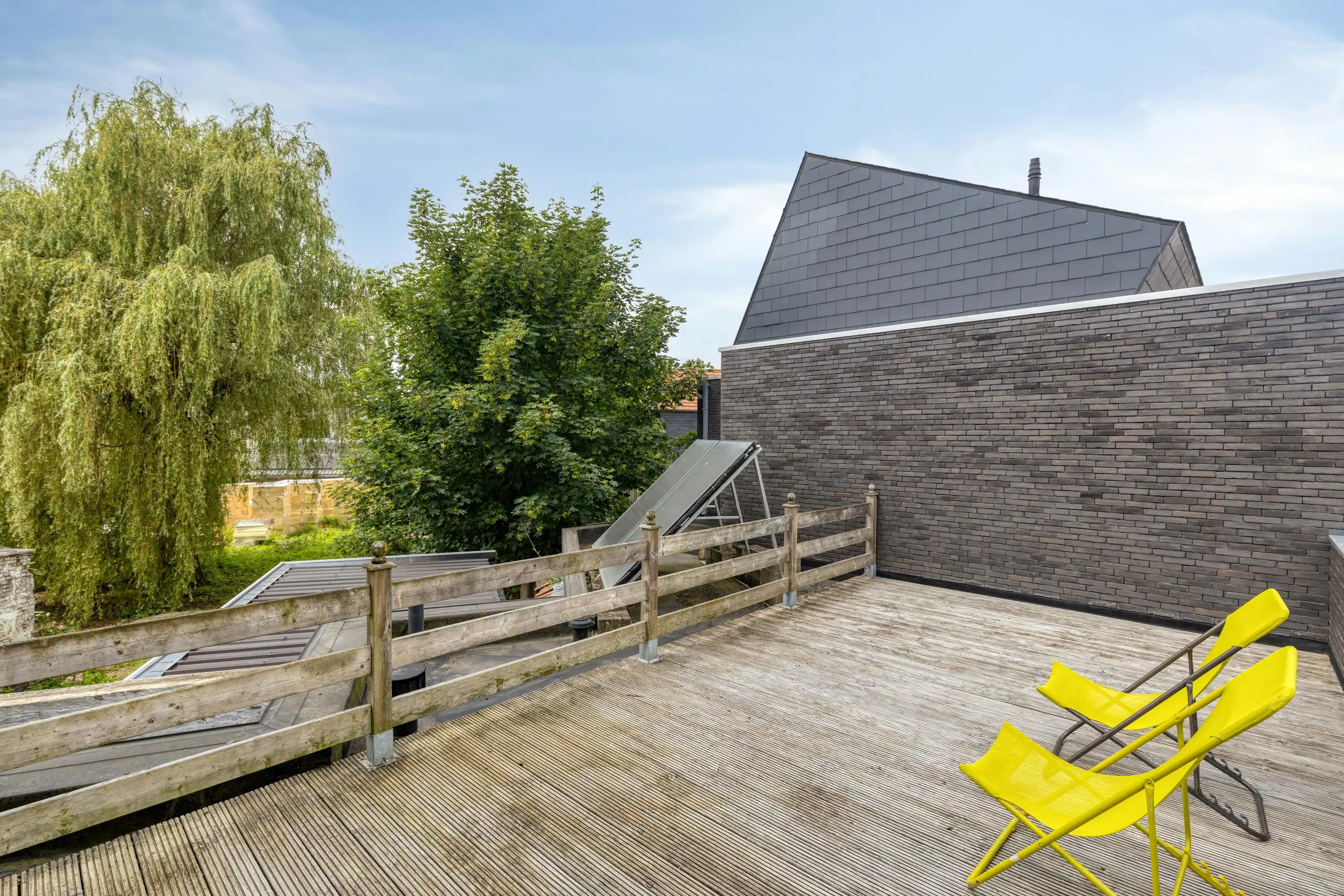 Bel-etagewoning met 2 buitenruimtes te koop in Zwijnaarde foto 5