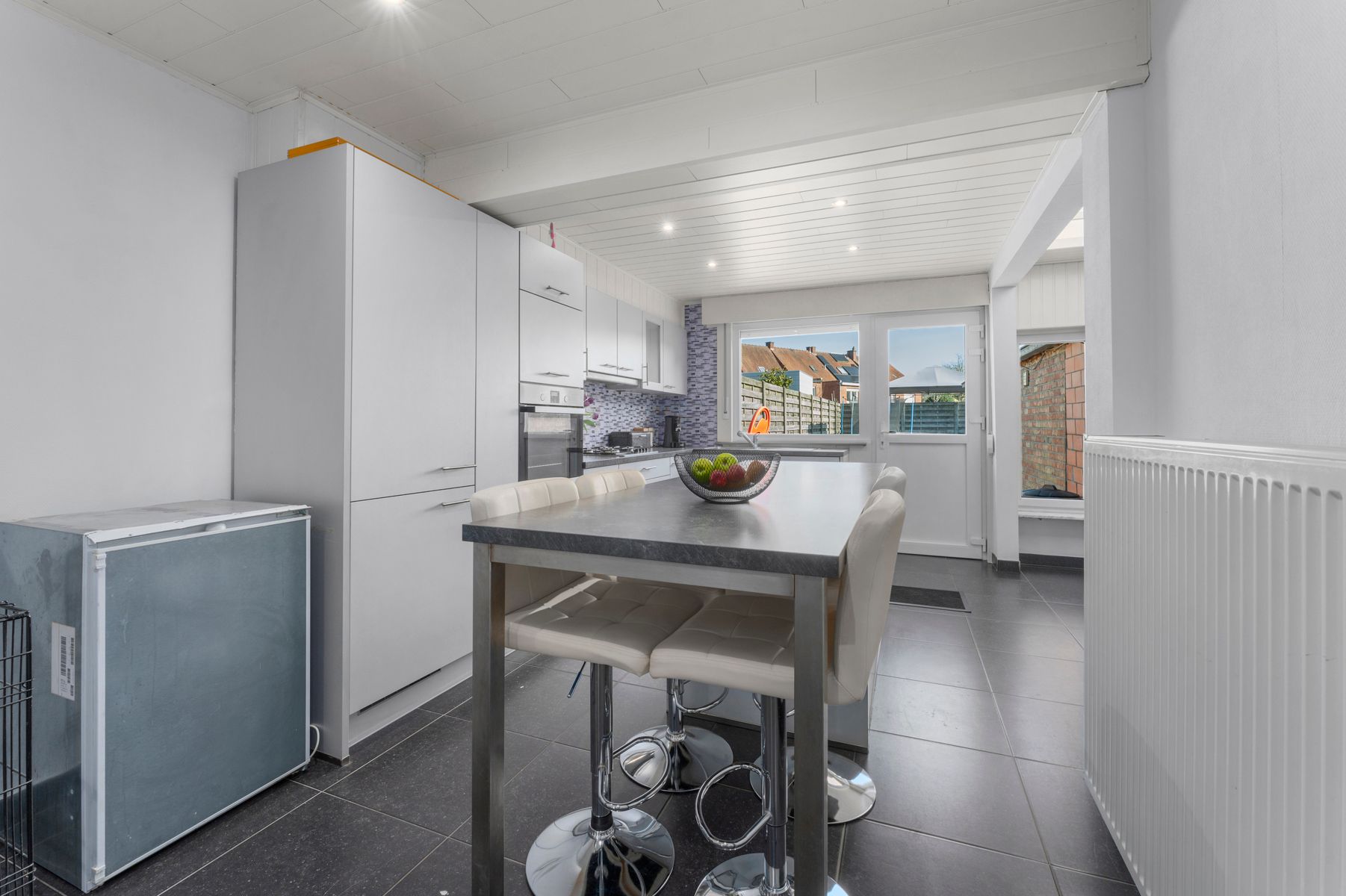 Centraal gelegen gerenoveerde rijwoning met 3 slpk en tuin foto 14