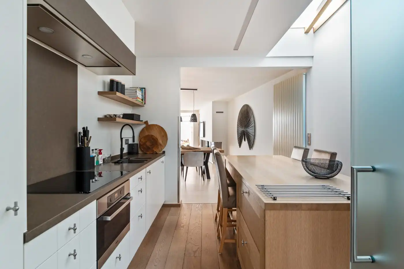 Ruime woning met commerciële ruimte, 2 slpk. en tuin foto 10