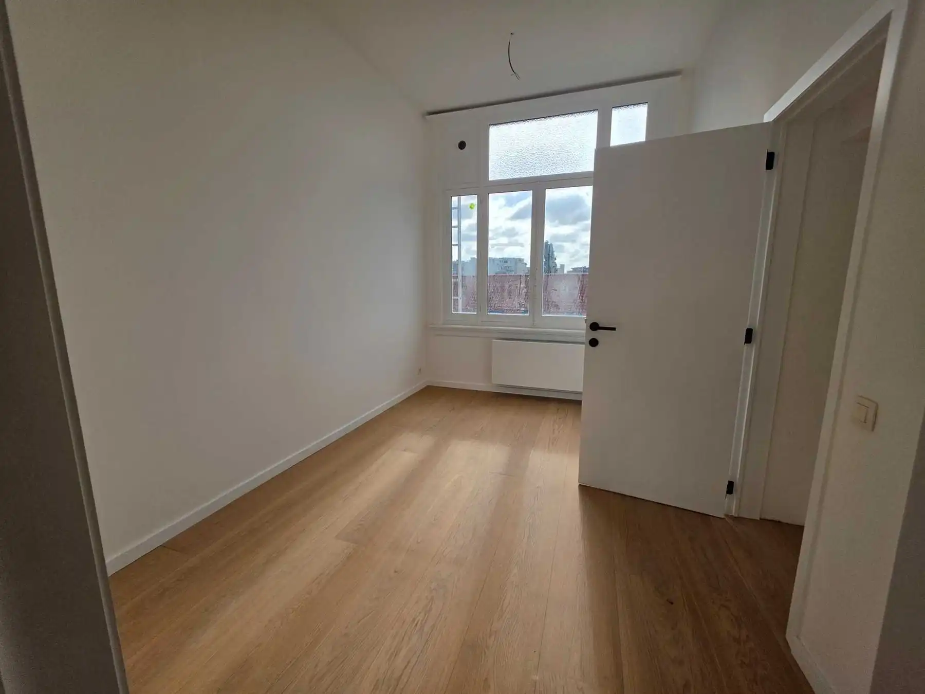 Volledig gerenoveerd appartement met 2 slaapkamers nabij Zurenborg foto 7