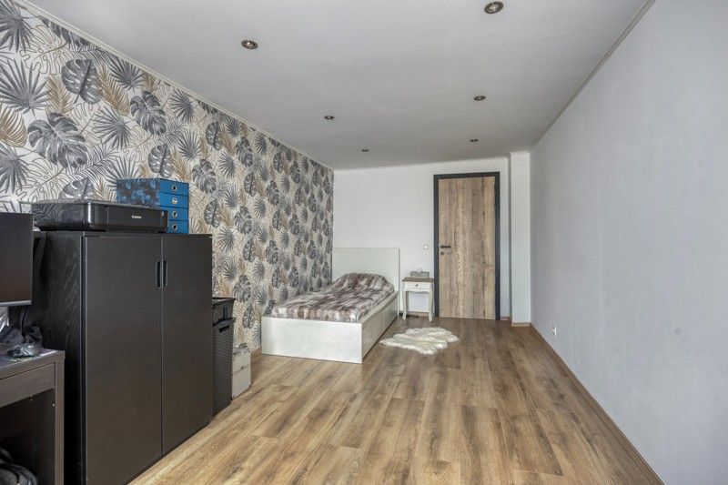 Volledig gerenoveerde woning foto 19