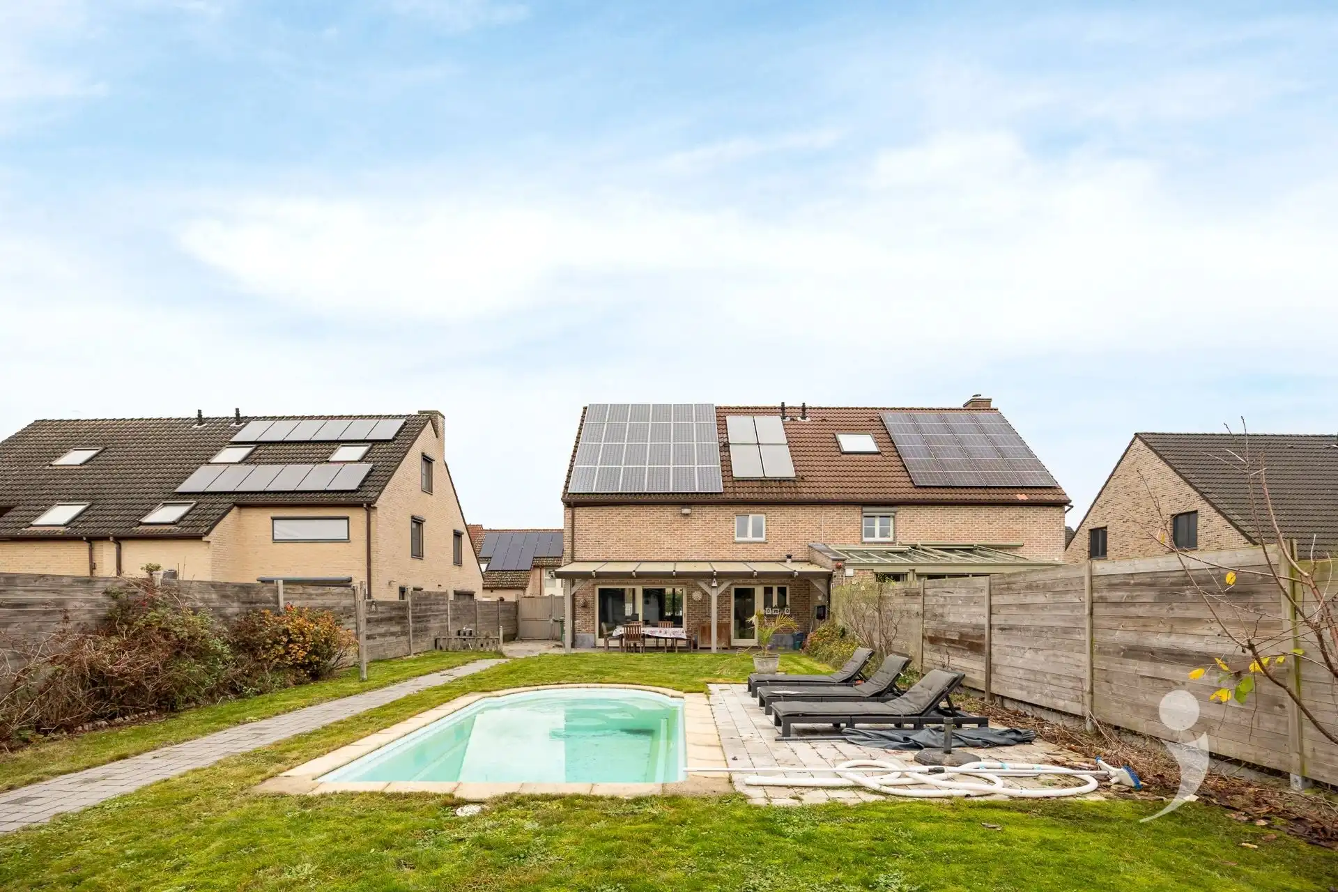 Energiezuinige woning met zwembad op uitstekende locatie in Schiplaken foto 12