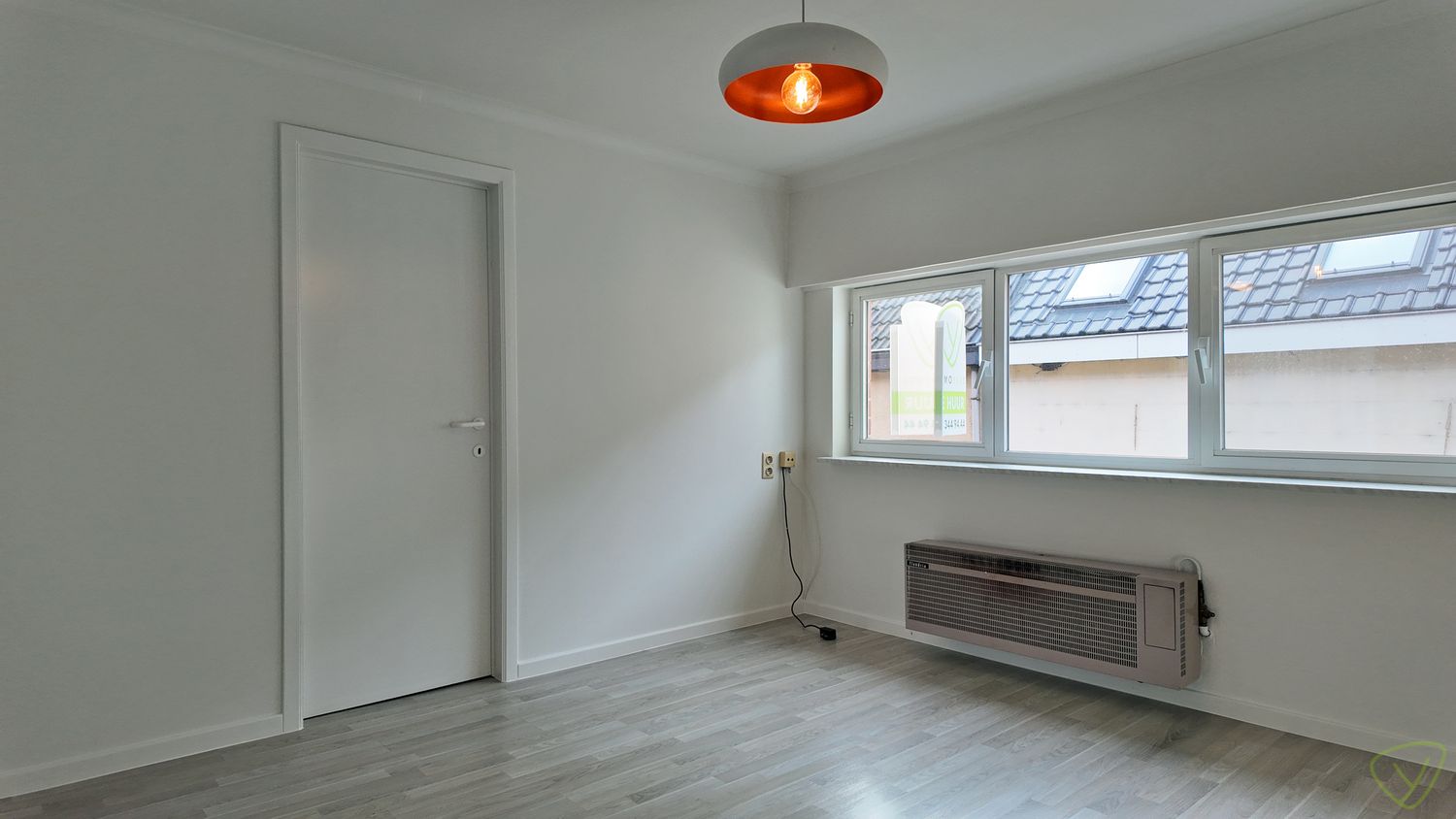 Gezellig en energiezuinig appartement met terras in centrum Eeklo! foto 4