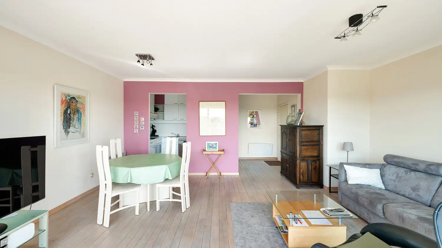 Zongericht ruim 2-slaapkamer appartement met prachtige zichten foto 5