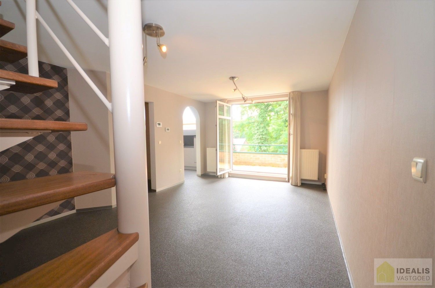 Idealis Vastgoed – Ruim duplexappartement met 4 slaapkamers in Genk op wandelafstand van Houthalen-Oost foto 7