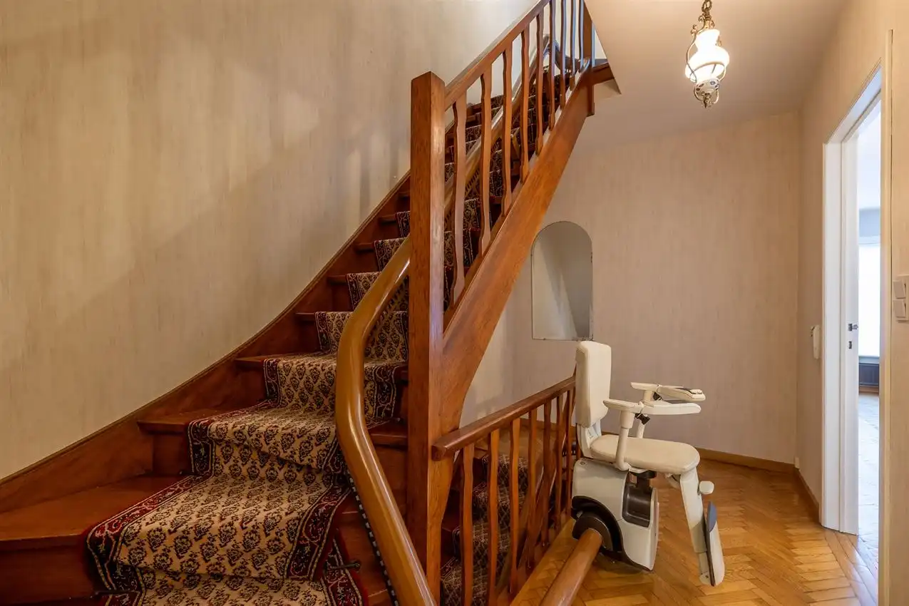 Stadswoning met 2 slk en ruimte inpandige garage foto 9