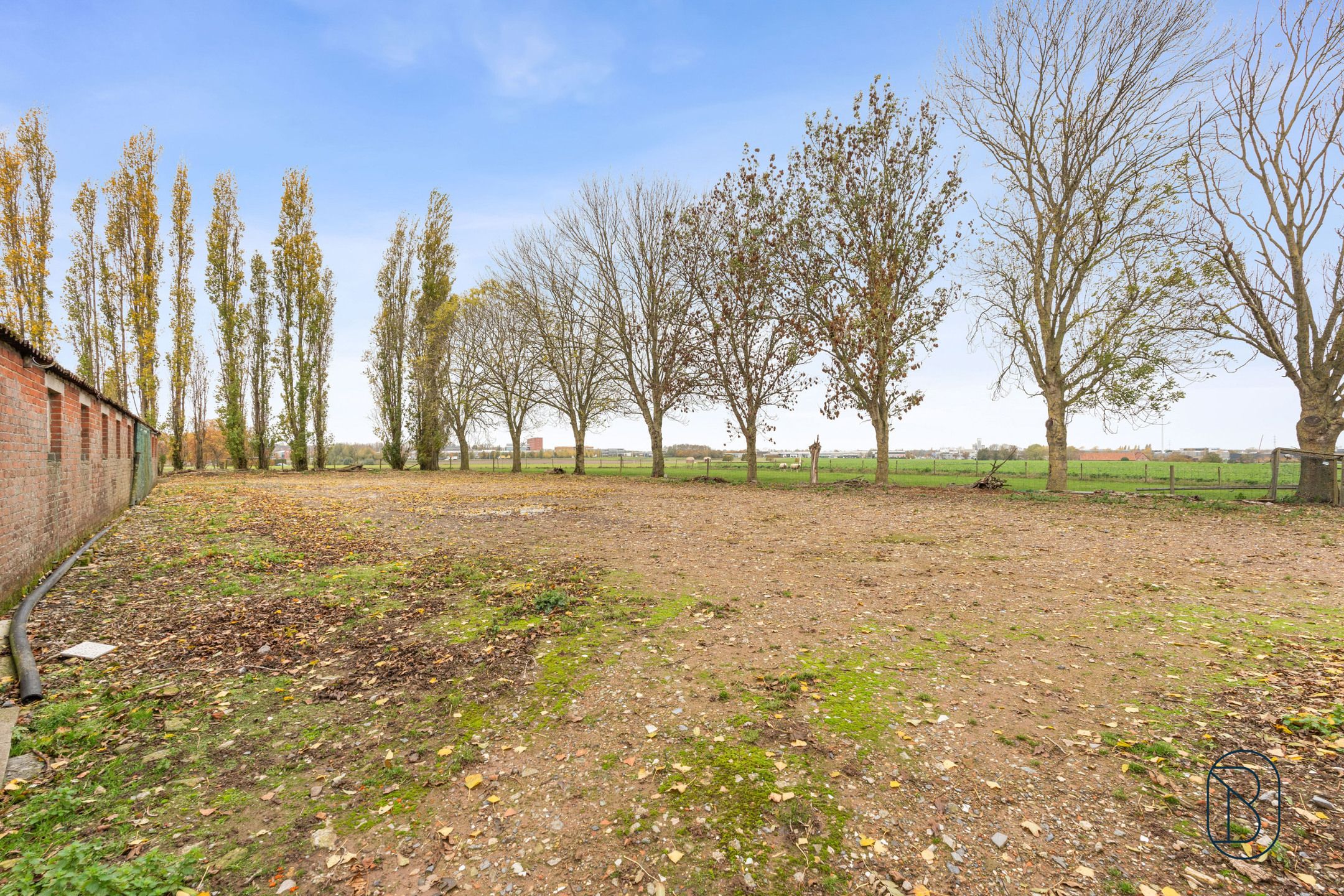 Unieke charmante vierkantshoeve op 1 hectare grond te Ieper foto 25