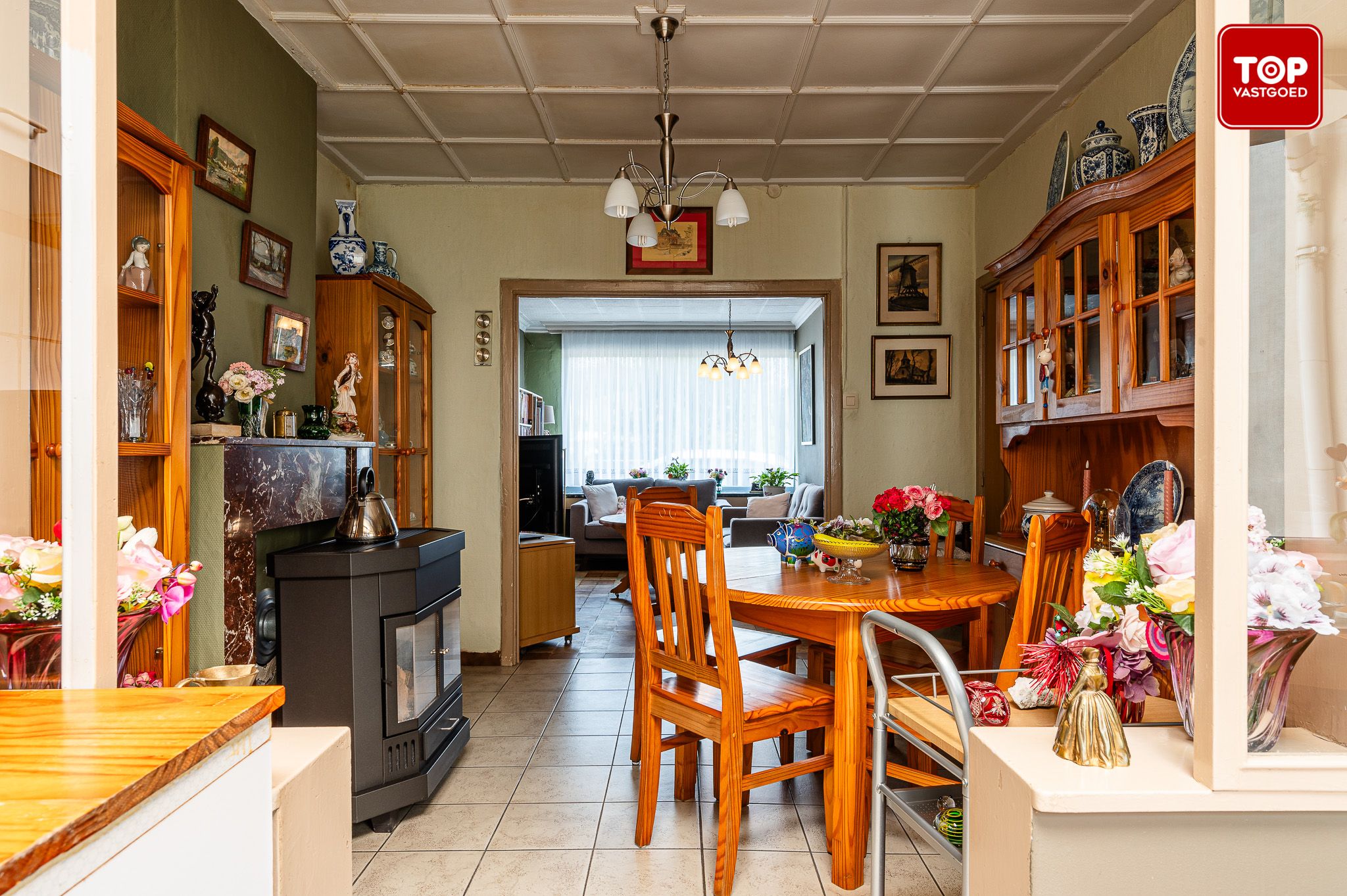 Te renoveren woning gelegen aan de Trekweg in Mariakerke  foto 12