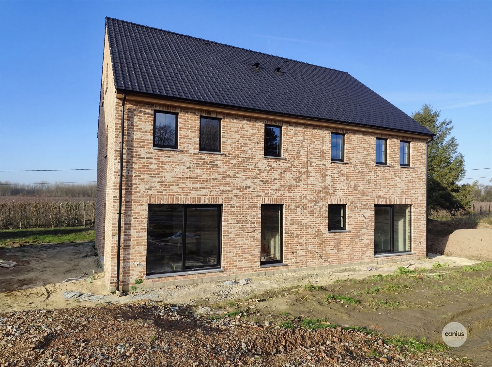 LANDELIJKE NIEUWBOUWWONING MET 4 SLPKS foto 2