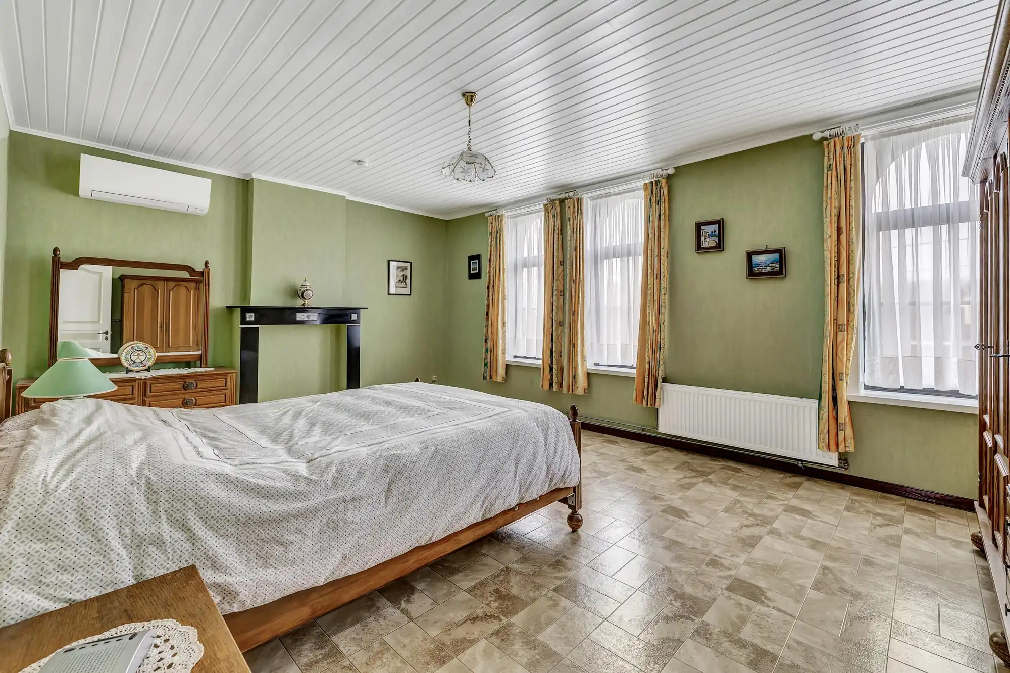 Goed onderhouden woning met garage op strategische locatie foto 15