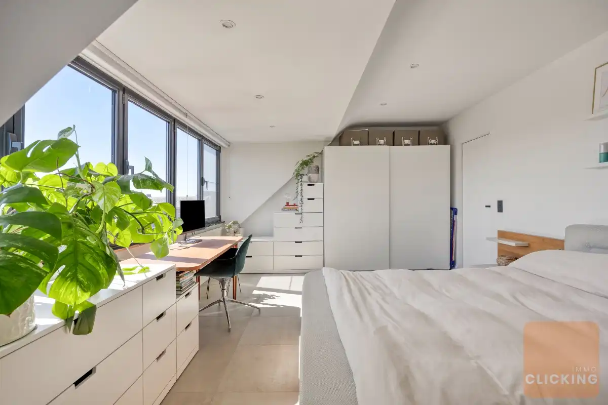 Hidden penthouse met terras en dubbele garage foto 10