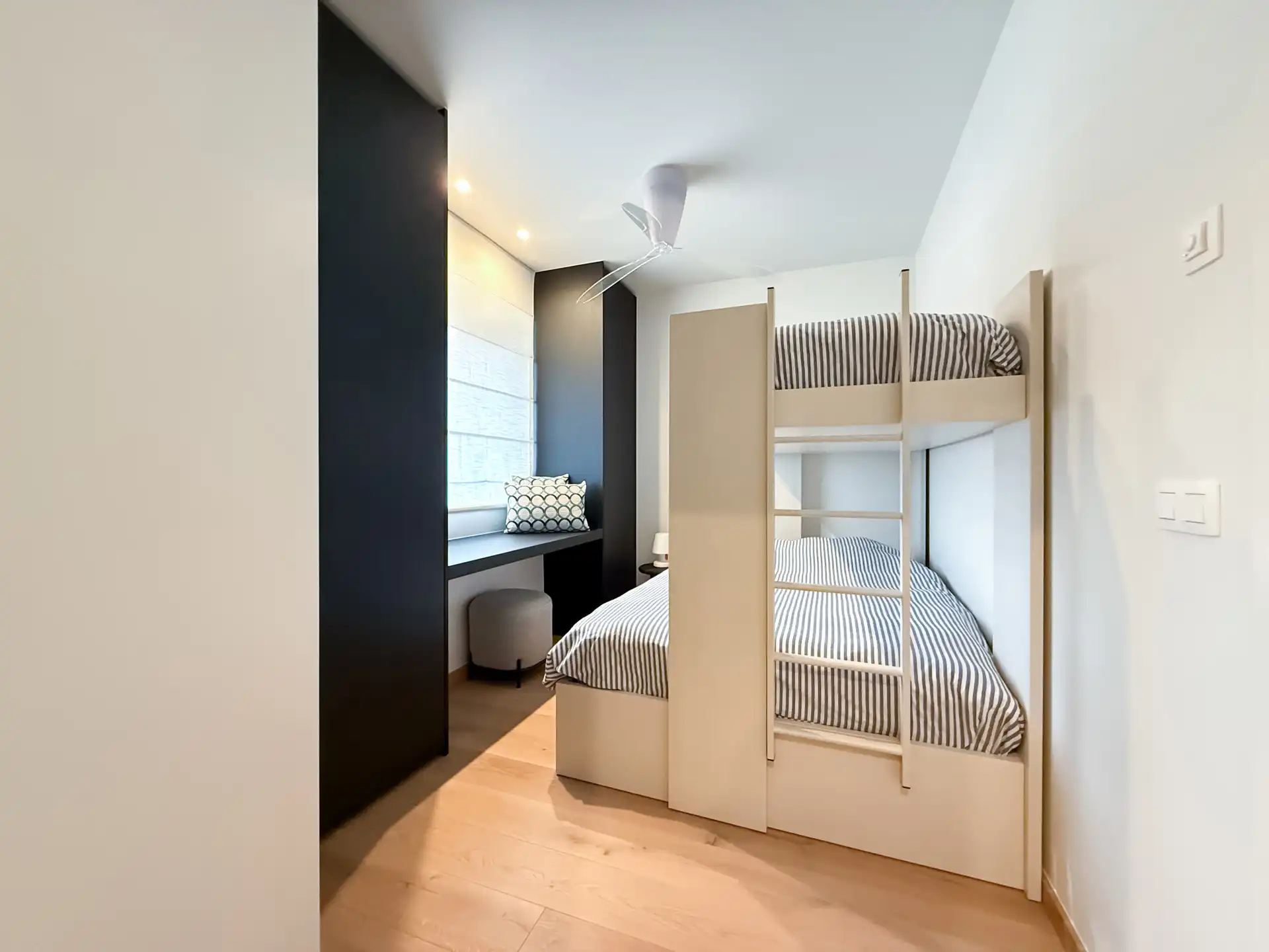 Modern appartement met zeezicht in Knokke-Duinbergen foto 18