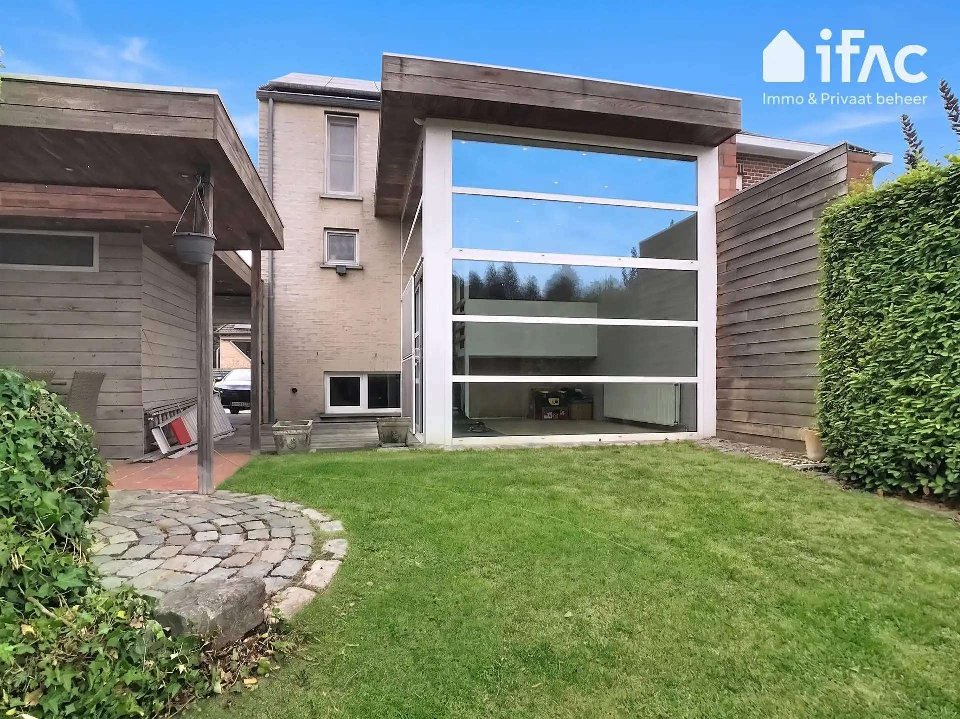 Mooi afgewerkte woning voorzien van zonnepanelen foto 10