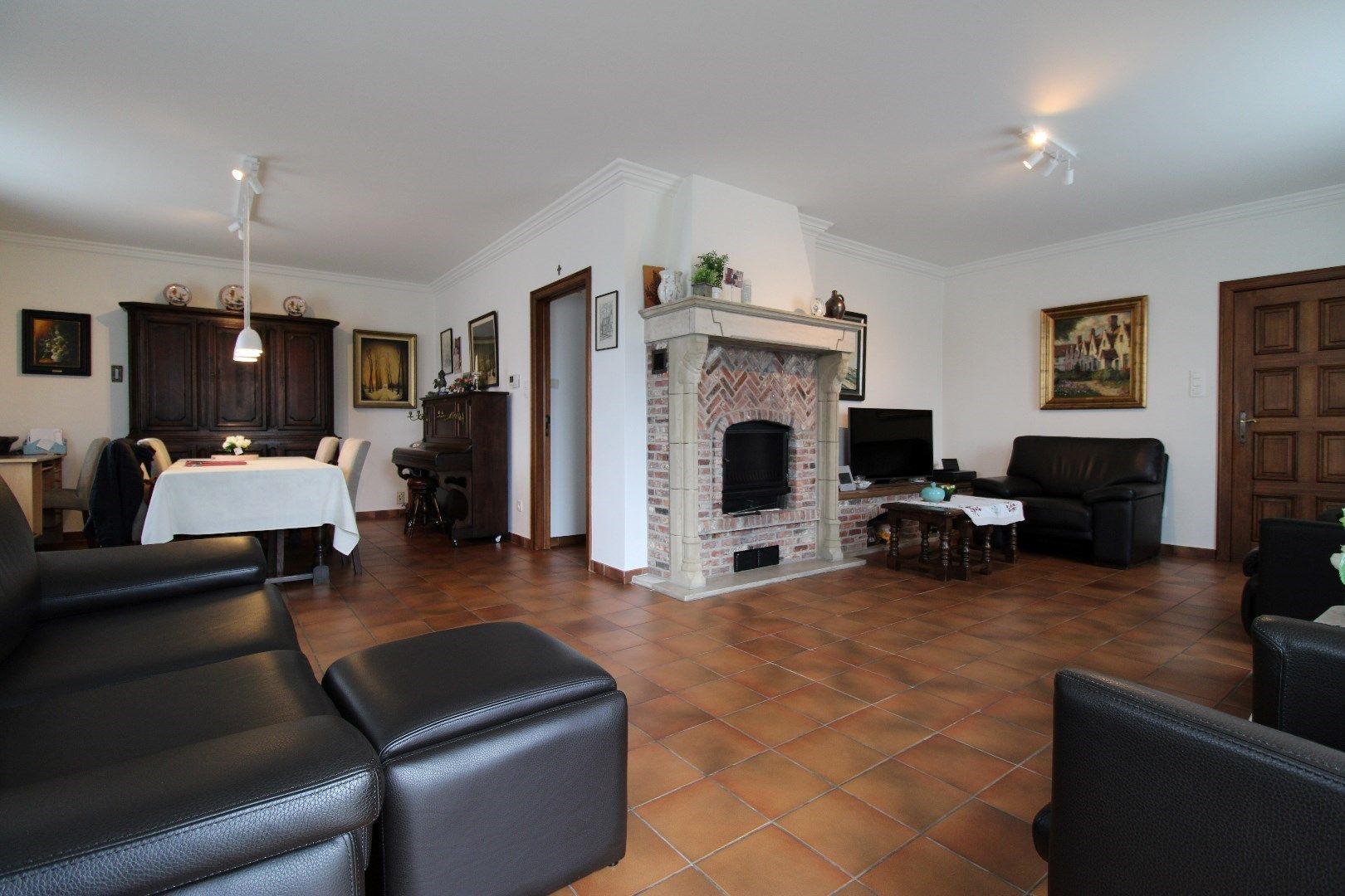 Prachtige alleenstaande villa (EPC B) op toplocatie in Lendelede foto 7
