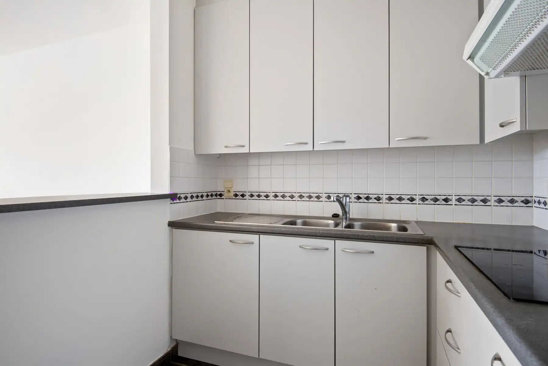 Rustig gelegen appartement met lift, terras en garagebox foto 9
