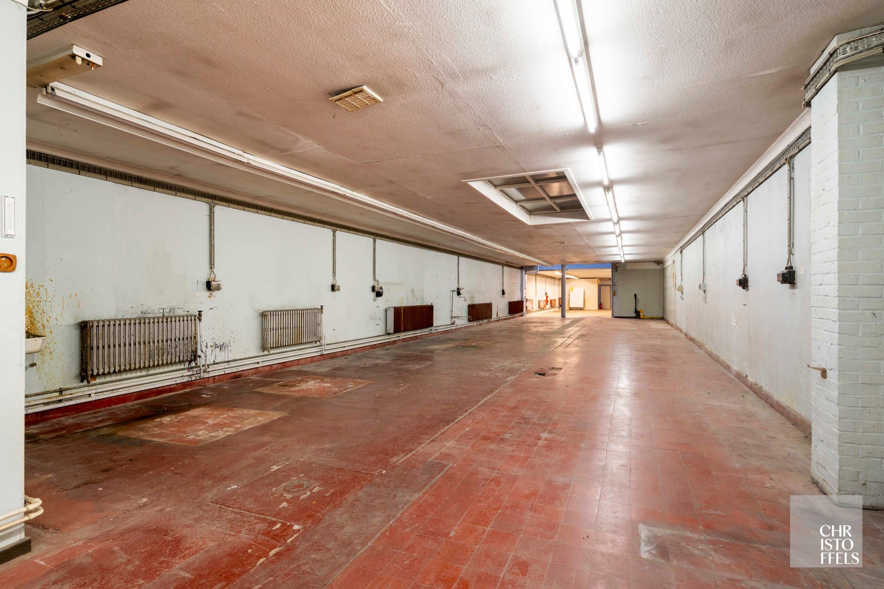 Gebouw voor gemengd gebruik van 572m² - Winkel/kantoor - Werkplaats/magazijn - Bovenwoning foto 4