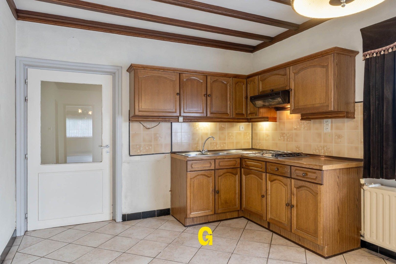 Te renoveren vrijstaande bungalow woning met tuin op een perceel van 8a 55ca foto 16