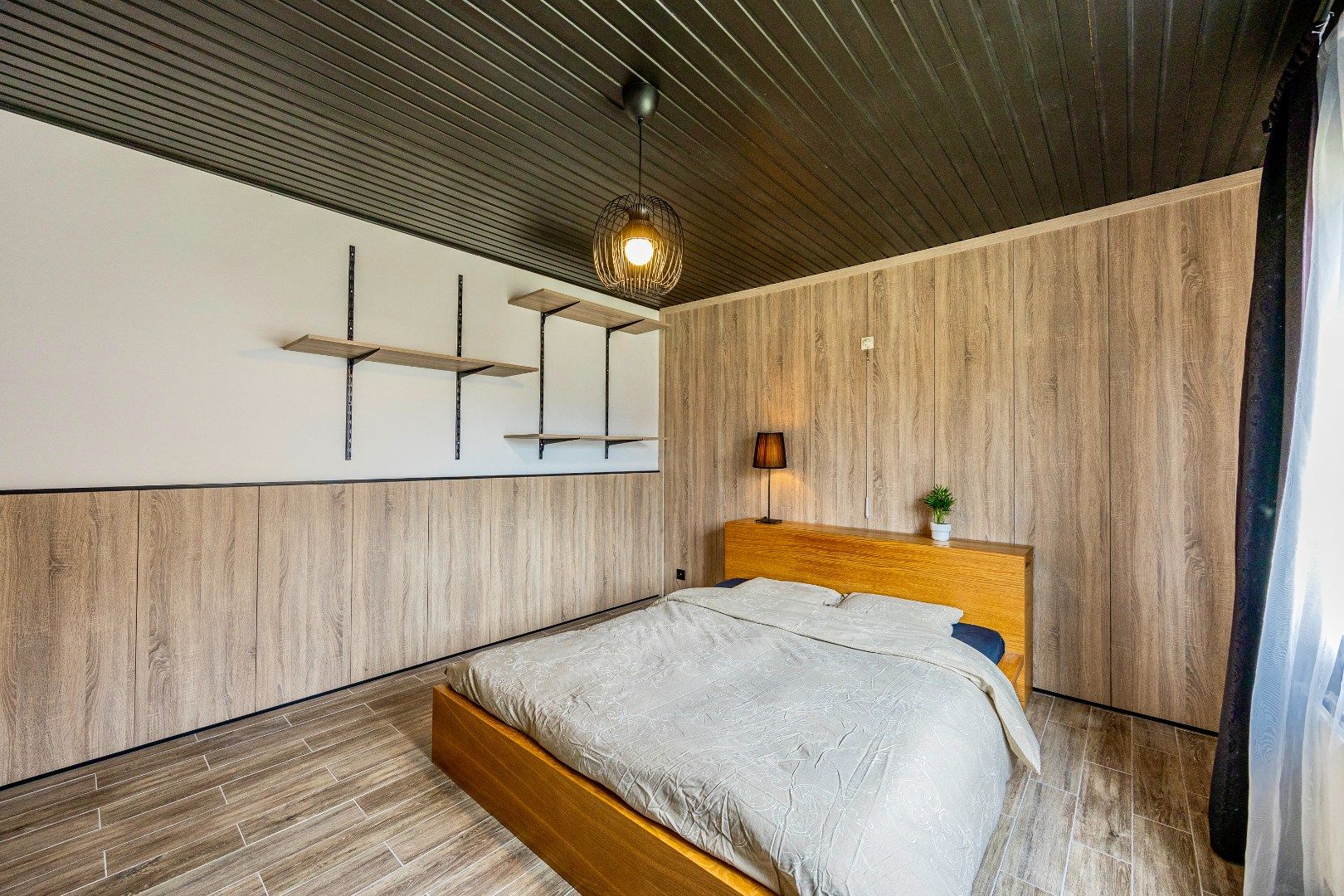 Ruime bungalow te koop met 2 slpk, garage en tuin foto 15