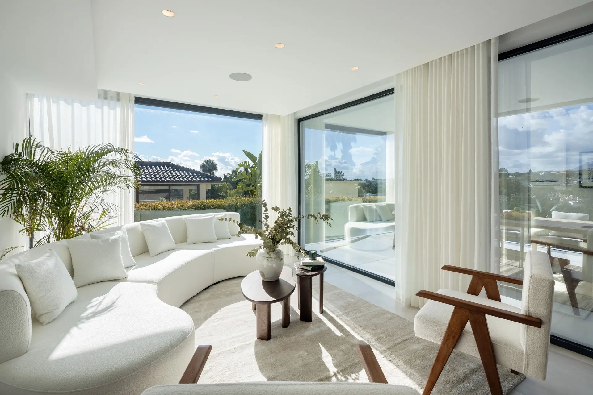 Moderne luxe aan de golfbaan – villa met adembenemend uitzicht in het hart van Nueva Andalucía foto 2